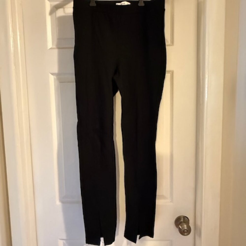 Mango brand, Skinny black pant with ankle slit detailing, size medium